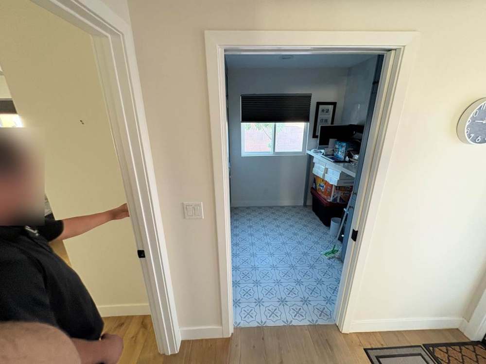 Photo 10 · Laundry conversion and adjacent interior