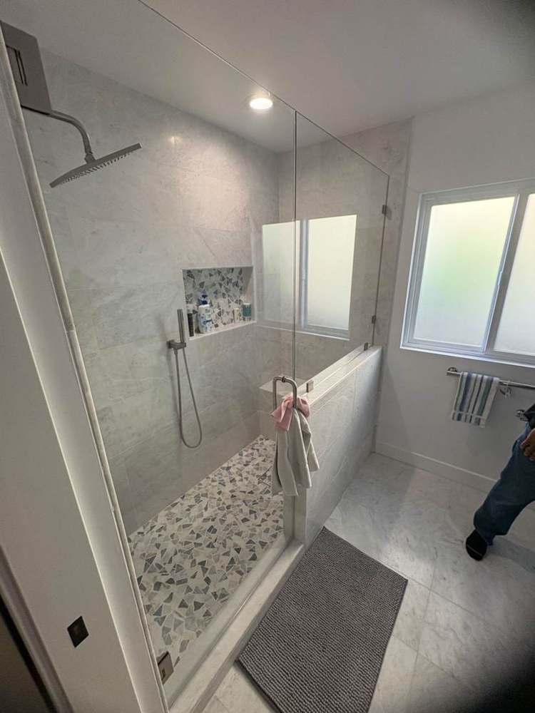 Photo 16 · Existing bathroom and fixture references